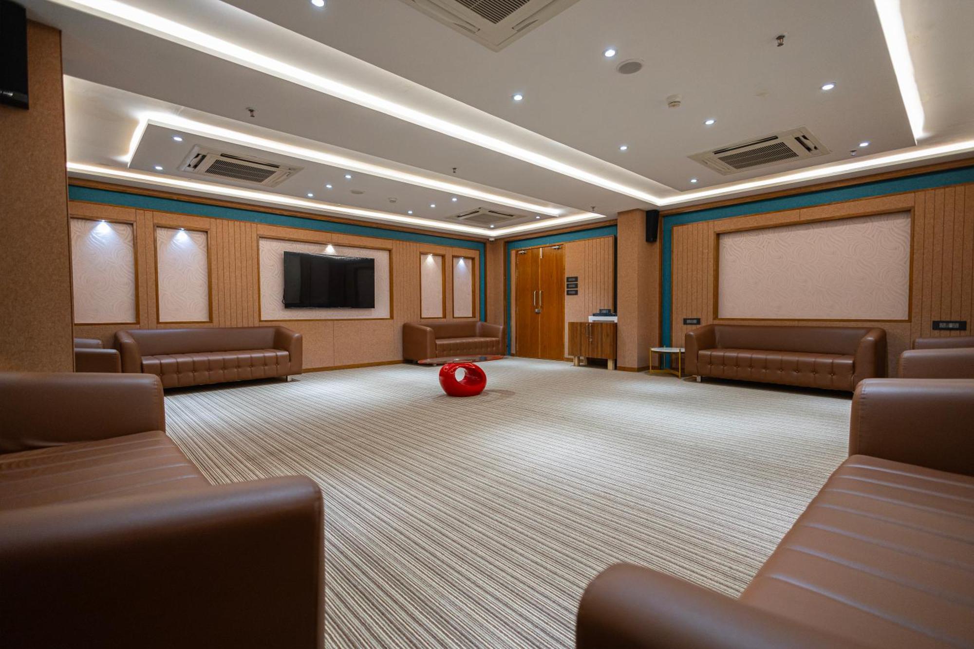 Ramada Encore By Wyndham Viramgam Екстериор снимка