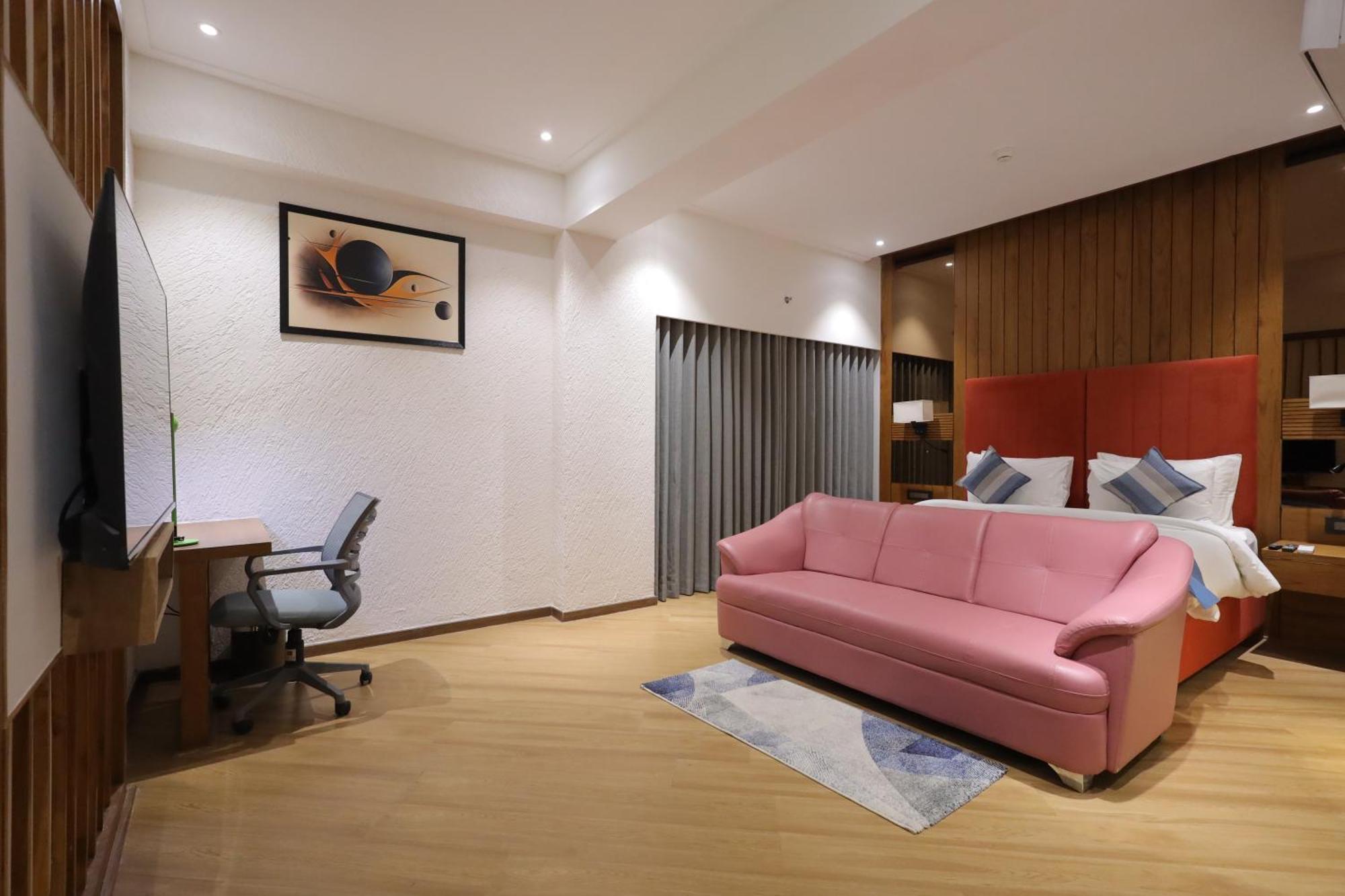 Ramada Encore By Wyndham Viramgam Екстериор снимка
