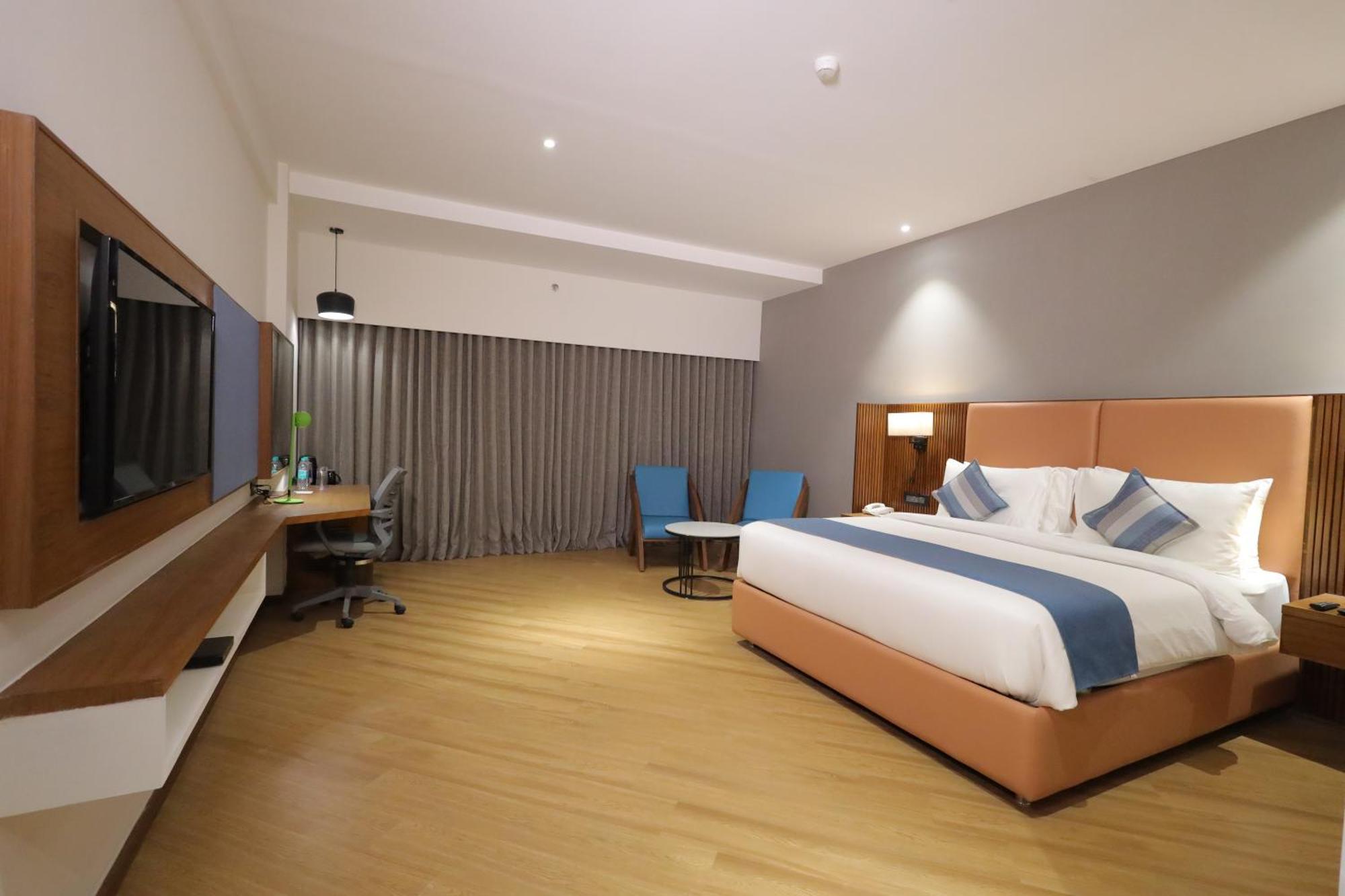 Ramada Encore By Wyndham Viramgam Екстериор снимка