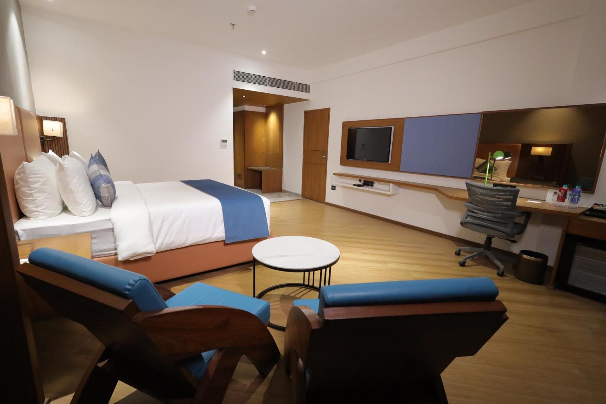 Ramada Encore By Wyndham Viramgam Екстериор снимка