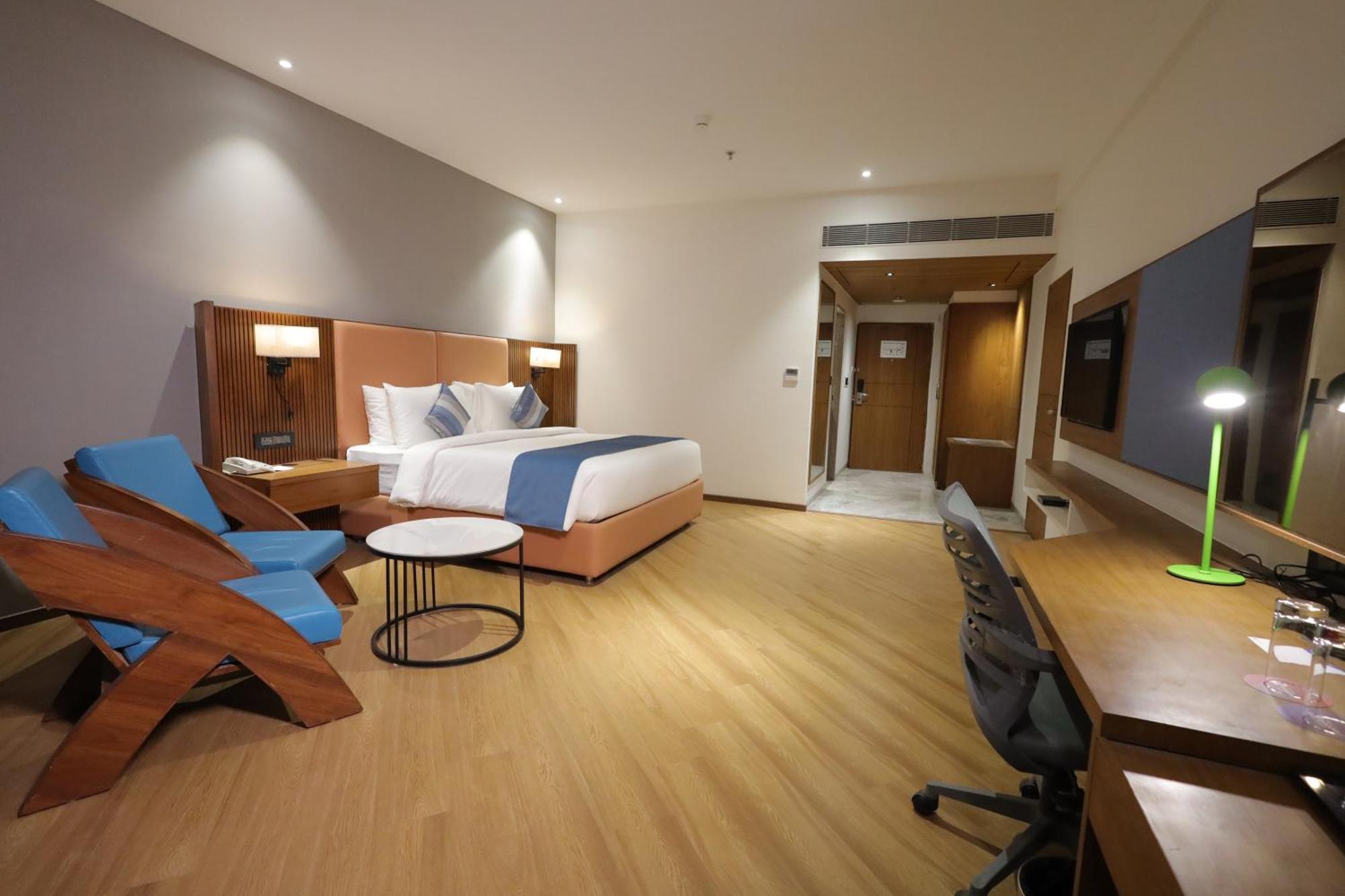 Ramada Encore By Wyndham Viramgam Екстериор снимка